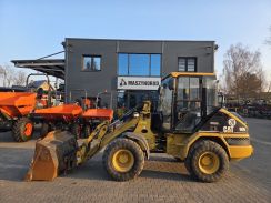 Ładowarka kołowa CATERPILLAR 906