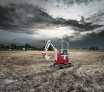 Koparka kompaktowa TAKEUCHI TB 210 R