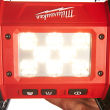 Lampa LED do oświetlania powierzchi MILWAUKEE M18 AL-0 - 3