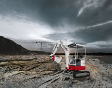 Koparka kompaktowa TAKEUCHI TB 215 R